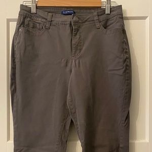 Women’s Capri Jeans